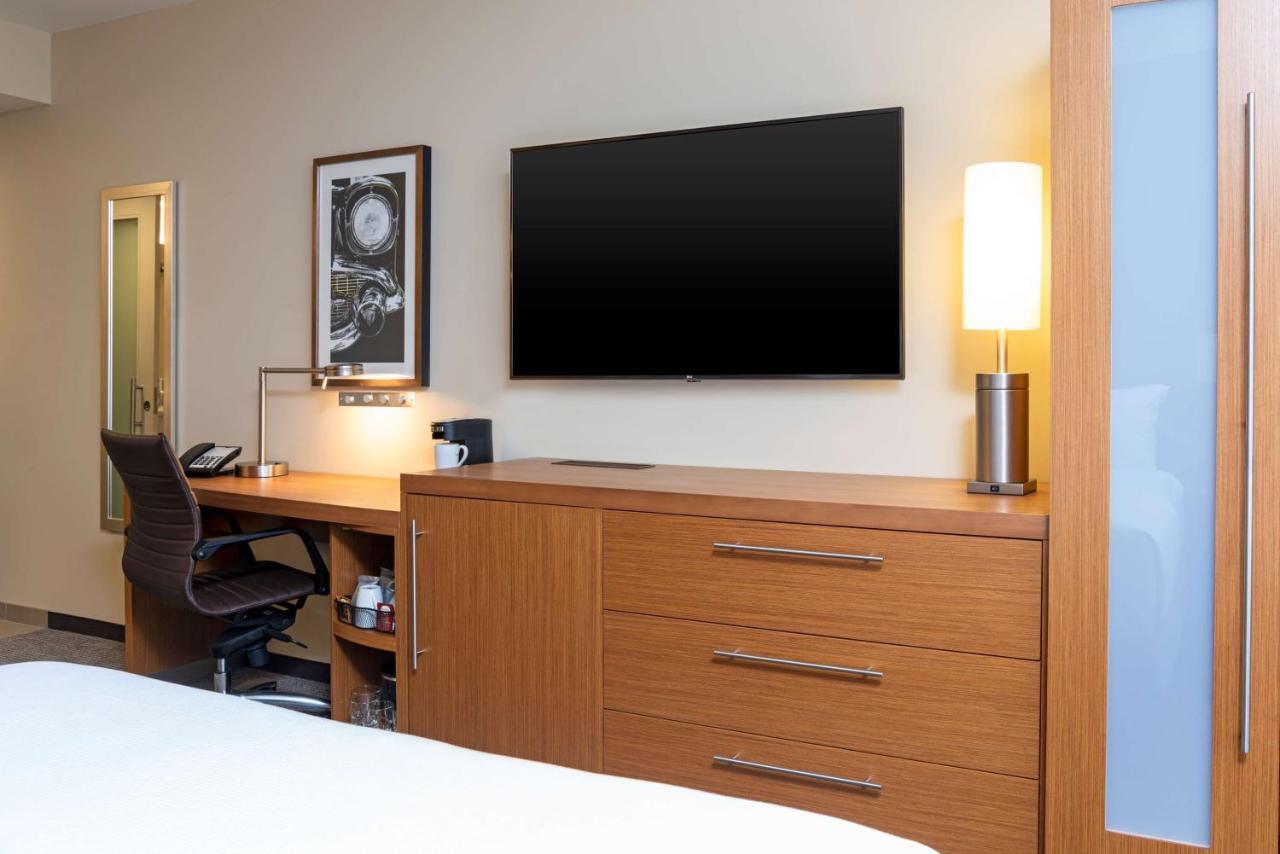 Hyatt Place Flint/Grand Blanc Экстерьер фото