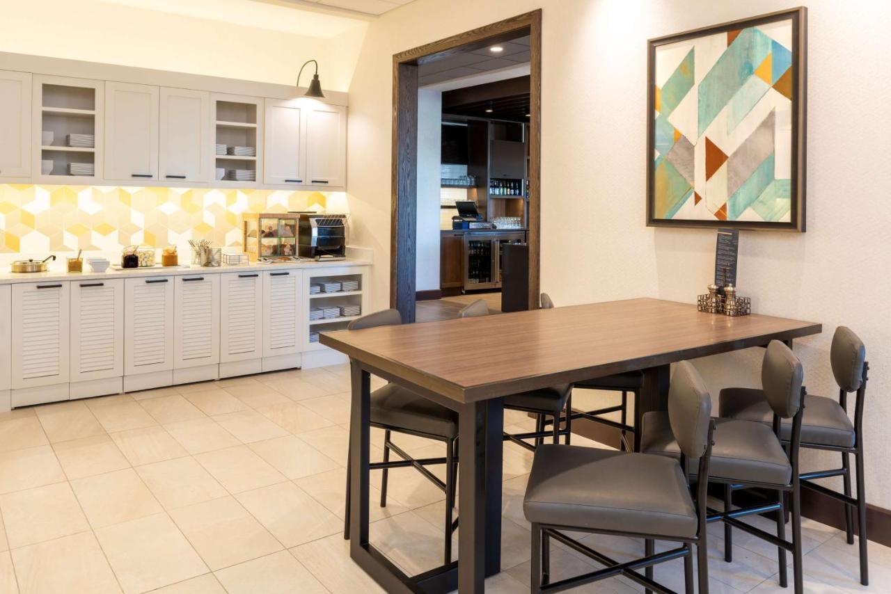 Hyatt Place Flint/Grand Blanc Экстерьер фото